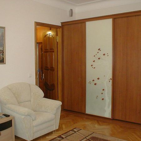 Ok Apartments Basseinaya Area - Kiev Chambre photo