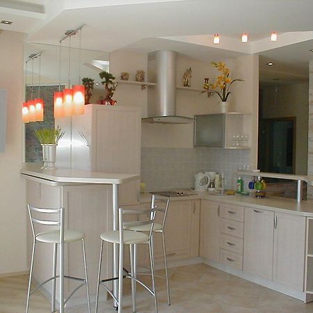 Ok Apartments Basseinaya Area - Kiev Chambre photo